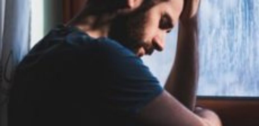 How Long Does Heroin Withdrawal Last? Timeline, Tips, and Symptoms