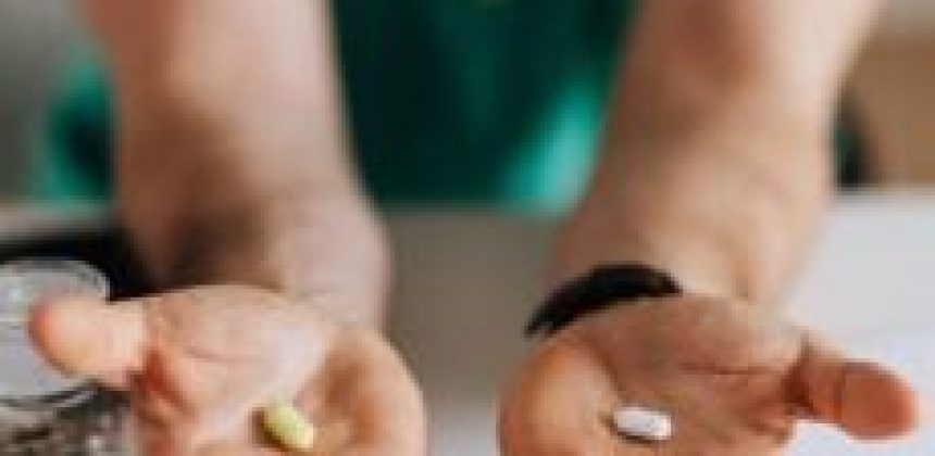 Understanding the Difference: Dilaudid vs. Fentanyl